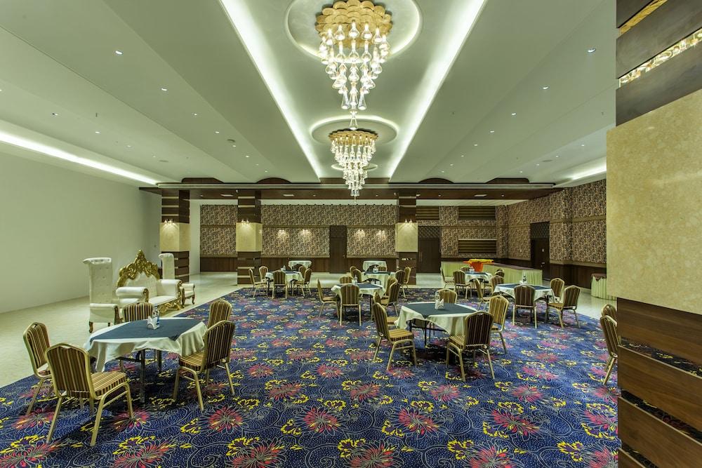 Hotel Abika Elite Ujjain Ngoại thất bức ảnh